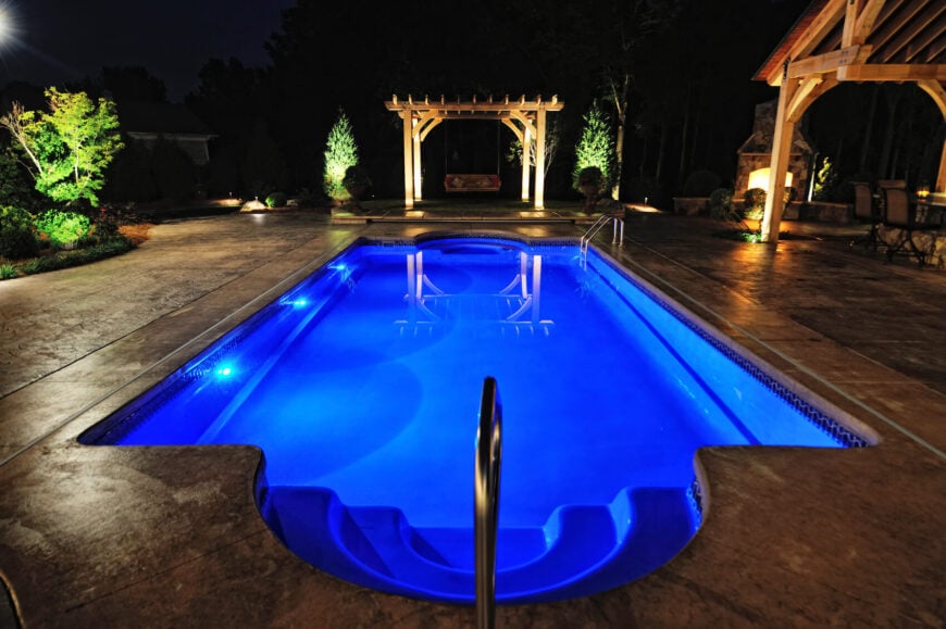 roman-swimming-pool-stock-nn