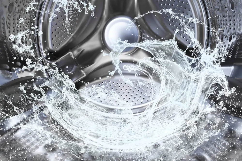 旋转水在洗碗机和洗衣机。