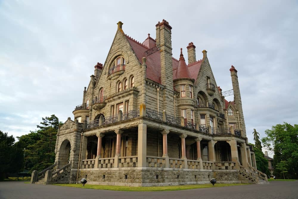 历史悠久的克雷格达罗克城堡(建于1890年)位于加拿大不列颠哥伦比亚省维多利亚市中心。