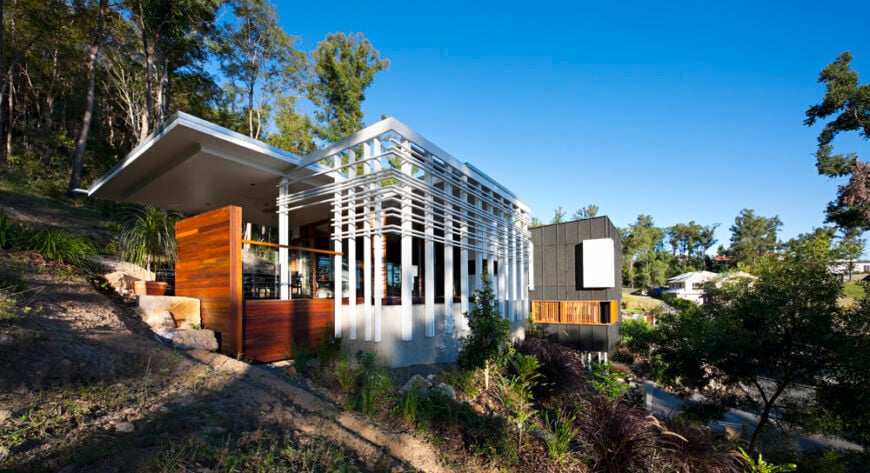 Base Architecture用木材和钢材建造的美丽现代住宅。