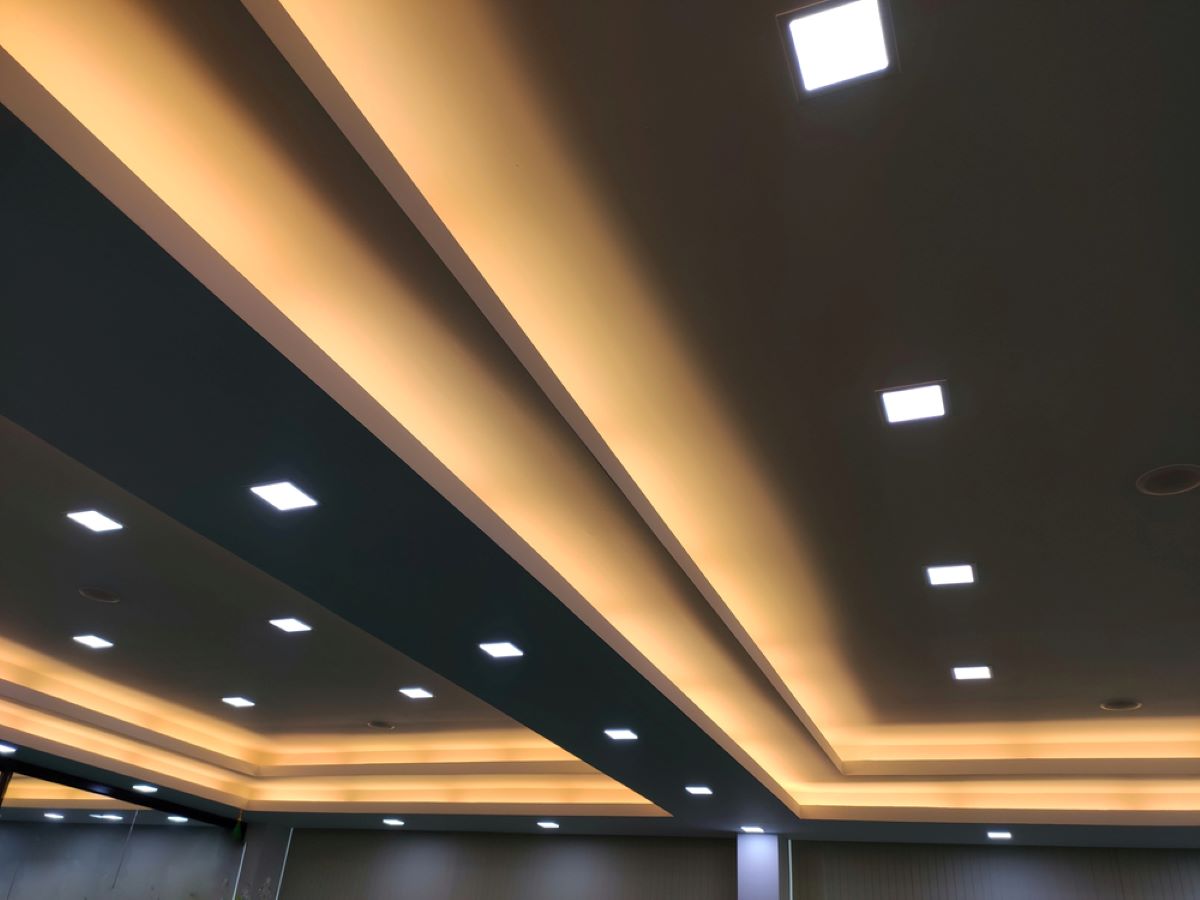 天花板LED间接照明照片