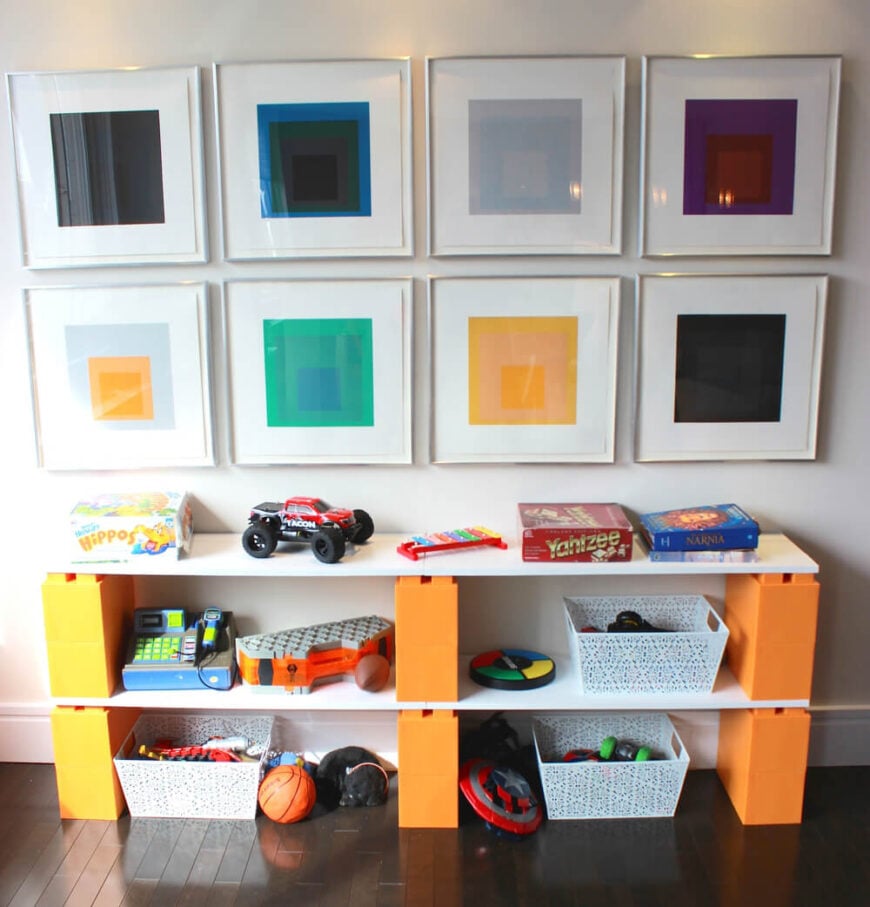 即使在一个风格优雅的房子里，孩子们的房间也可以使用一系列的色彩和乐趣。EverBlocks是一个完美的存储架子框架，有各种大胆的颜色。