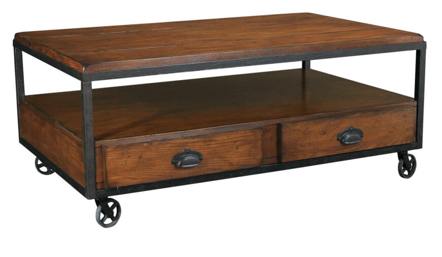 这张工业桌子回到了锻铁轮子作为支撑的想法，有两层表面，丰富的木材储存在黑色的金属框架中。