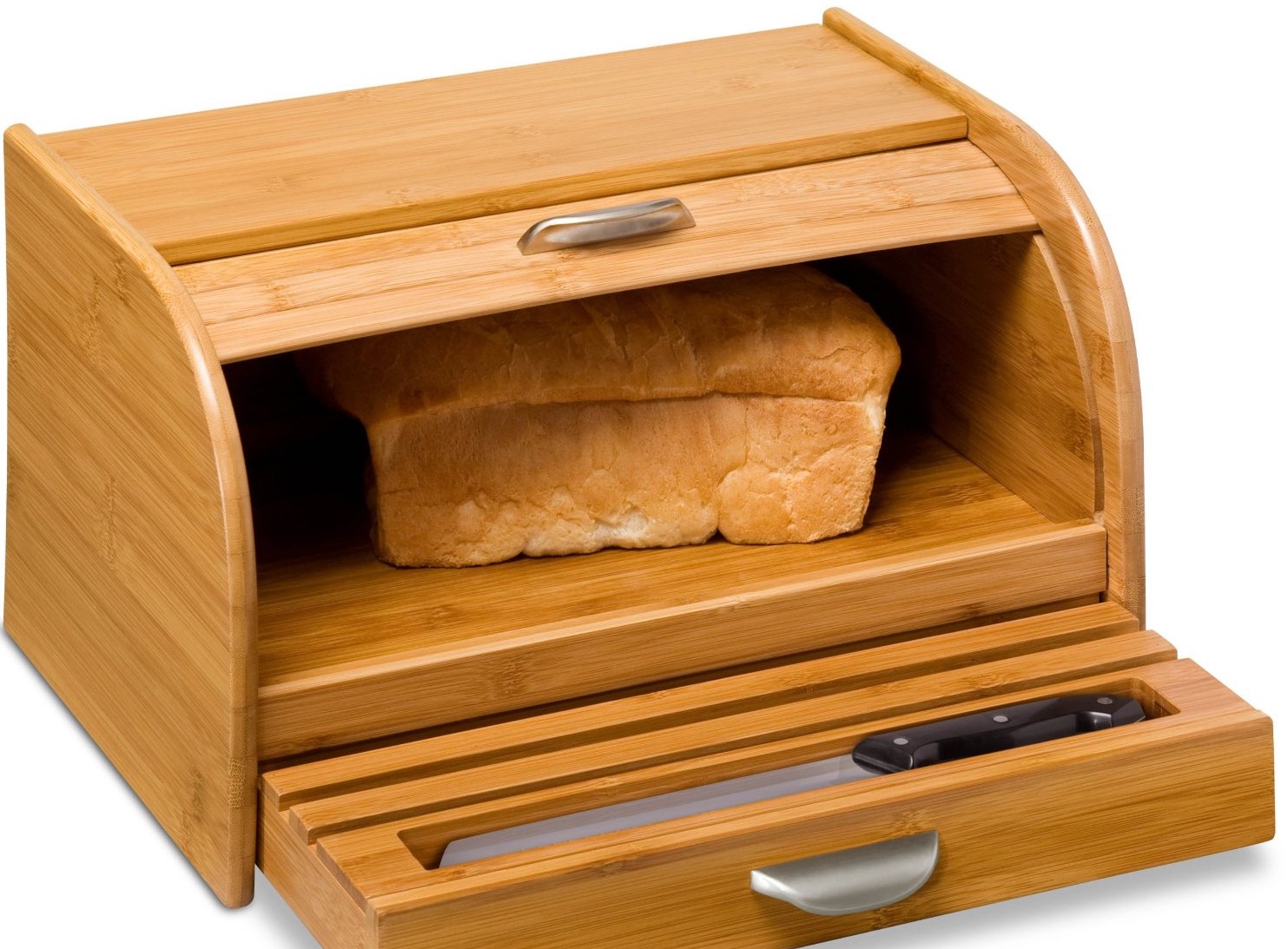 这个面包盒底部有一个内置的切菜板，可以像抽屉一样拉出来。它由竹饰面制成，还包括一个餐具罐。