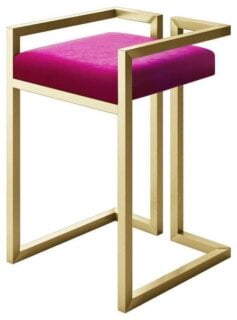 现代小凳子与金色金属框架和粉红色天鹅绒内饰。
