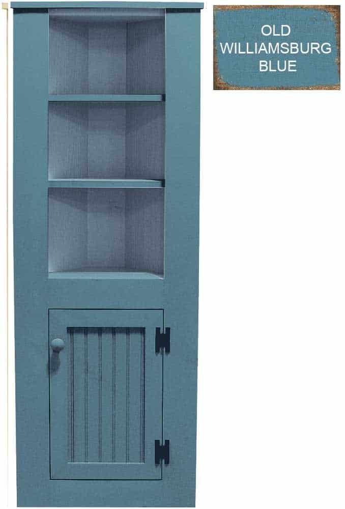 又小又窄的蓝色厨房角柜