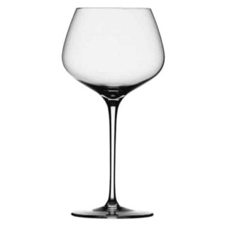 勃艮第红酒杯浅但更广泛的碗和纤细的茎。