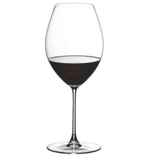 维欧尼葡萄酒玻璃小碗和更广泛的边缘。