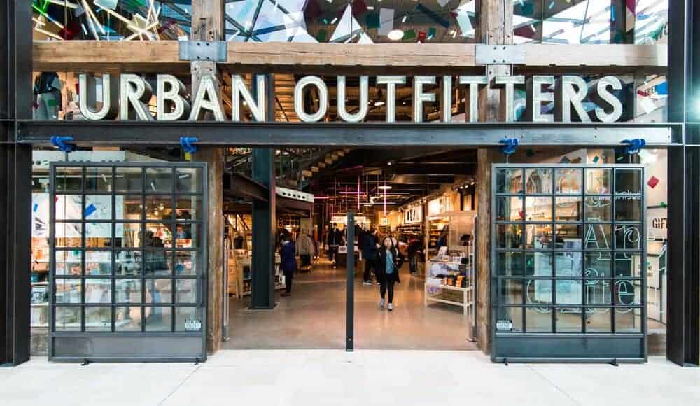 英国伦敦的一家Urban Outfitters分店。
