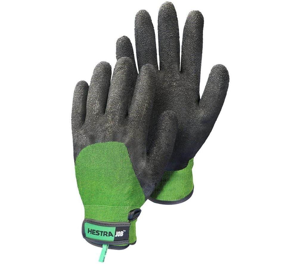 黑色竹制手套配以绿色。
