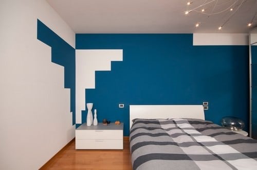 普鲁士蓝现代卧室。