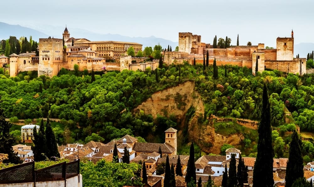 Alhambra复合体的惊人的看法在格拉纳达，西班牙。