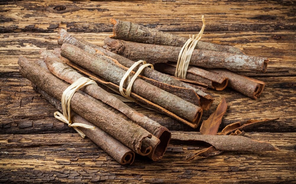 少数新鲜的Cassia Bark