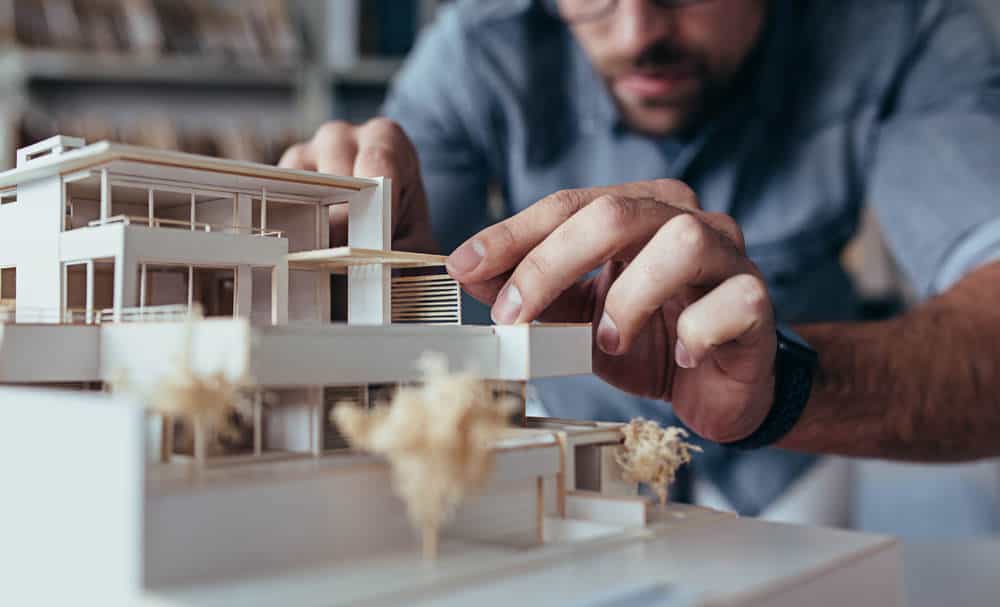 建筑师从事建筑模型