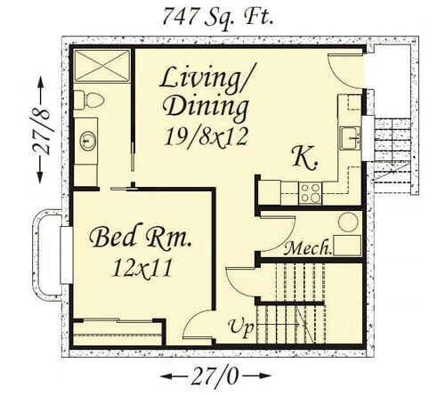 低层平面图有另一间卧室，一间完整的浴室，厨房，共享客厅和餐厅。