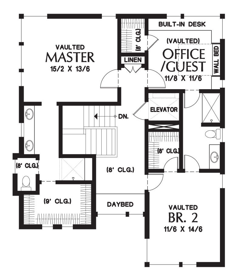 上层建筑的平面图,有三个卧室,包括初级套房和一个多功能办公室/客房。