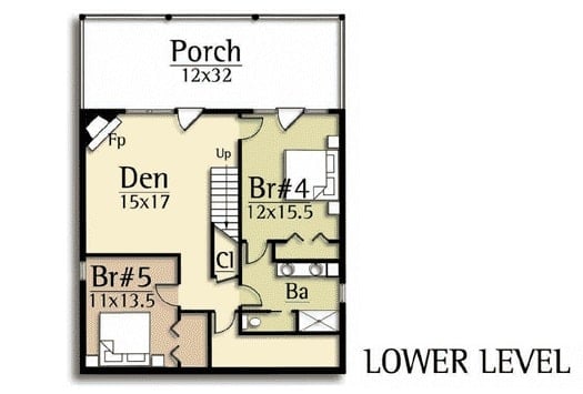 低层平面图有两间额外的卧室、一间共用浴室和一间通往后门廊的书房。