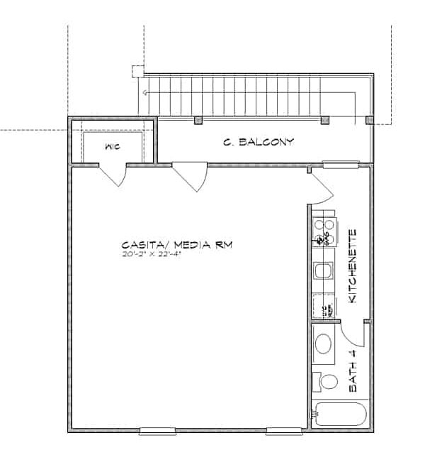 独立车库上方的第二层平面图，带小屋/媒体室，配有小厨房，步入式衣橱，浴室和带顶棚的阳台。