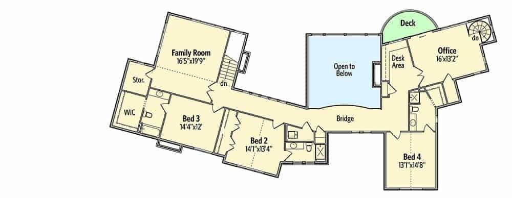 二层平面图有三间卧室，一间家庭娱乐室和一间带私人露台的办公室。