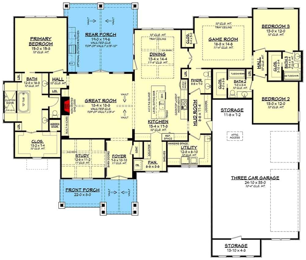 三卧室单层山乡住宅的主层平面图，带有前后门廊、门厅、大房间、厨房、用餐区、杂物间、游戏室、三间卧室和一间通往三重车库的储藏室。