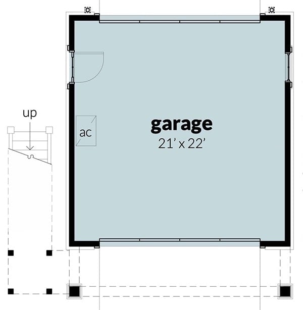 一间1卧室的两层南马车住宅的主层平面图，带有双车库。