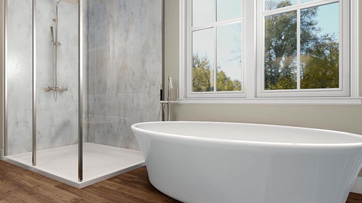 主浴室设有步入式淋浴间，白色框窗下设有独立浴缸。