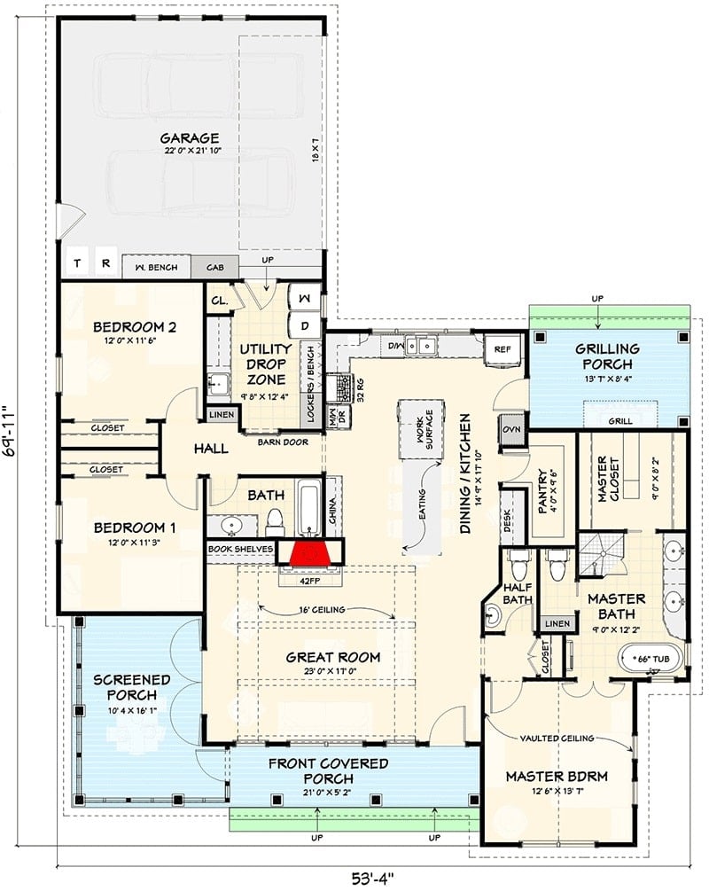 单层3卧室现代农舍的主平面平面图，前后门廊，大房间，餐厅/厨房，三间卧室和通往后车库的杂物间。