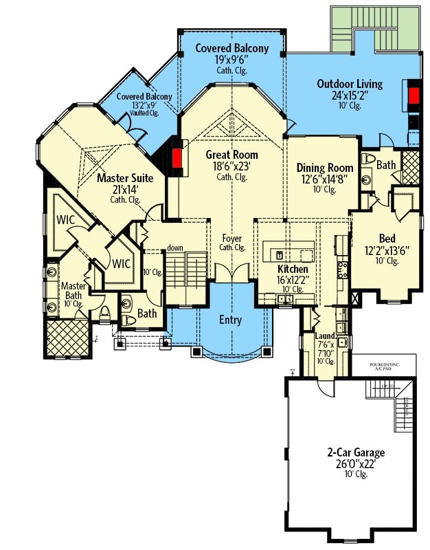 单层4卧室工匠住宅的主要楼层平面图，设有门厅、大房间、厨房、餐厅、洗衣房、两间卧室(包括主要套房)和大量室外空间。