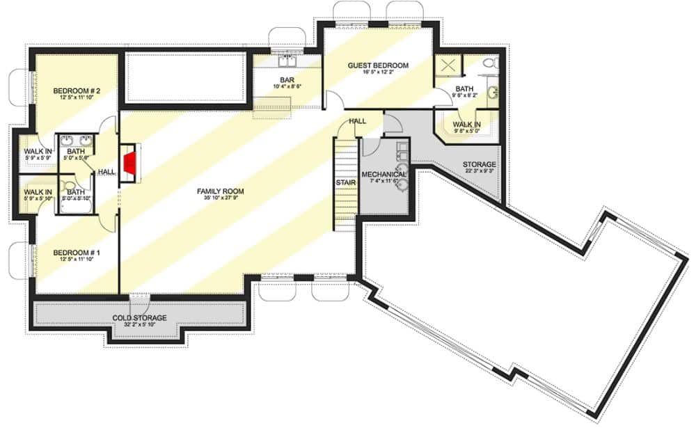 较低楼层平面图，有三间卧室和一间巨大的家庭娱乐室。