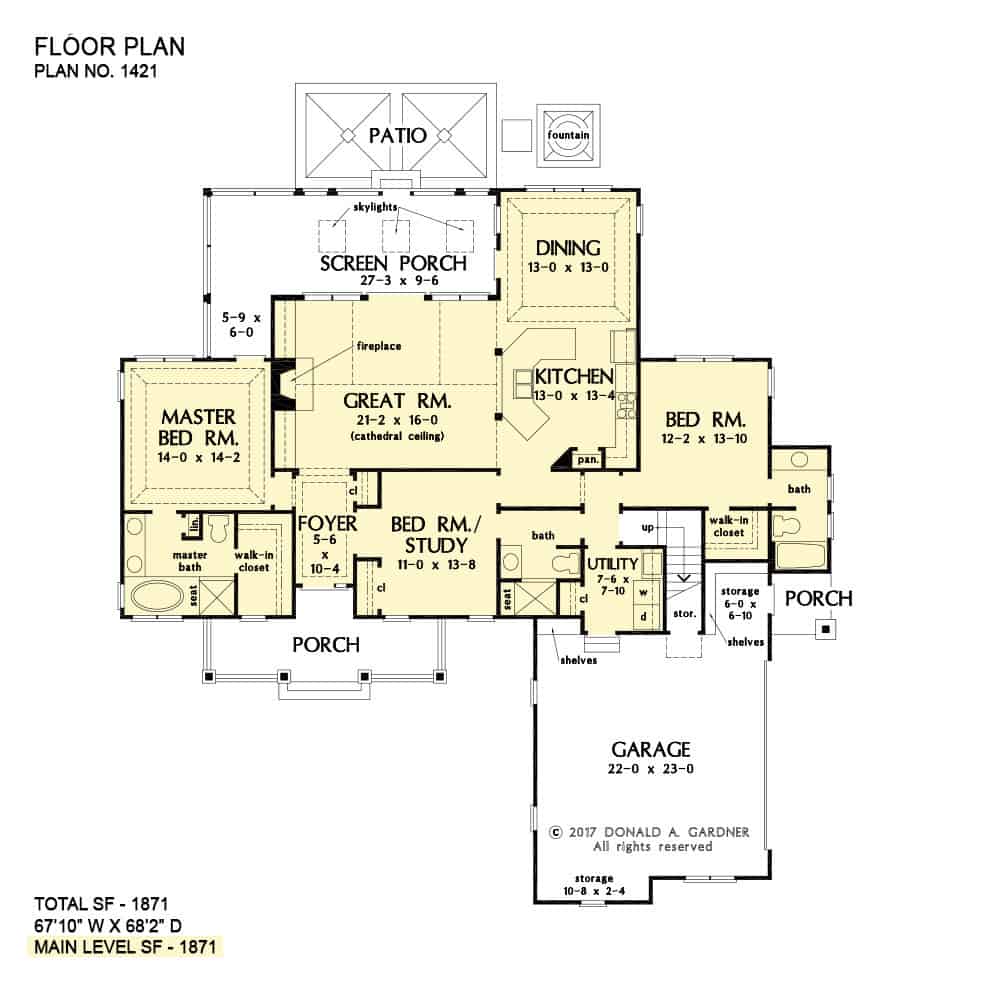 Napier乡村住宅的主要楼层平面图，带有正面和屏风门廊，门厅，大房间，厨房，用餐区，以及通往车库的杂物间。