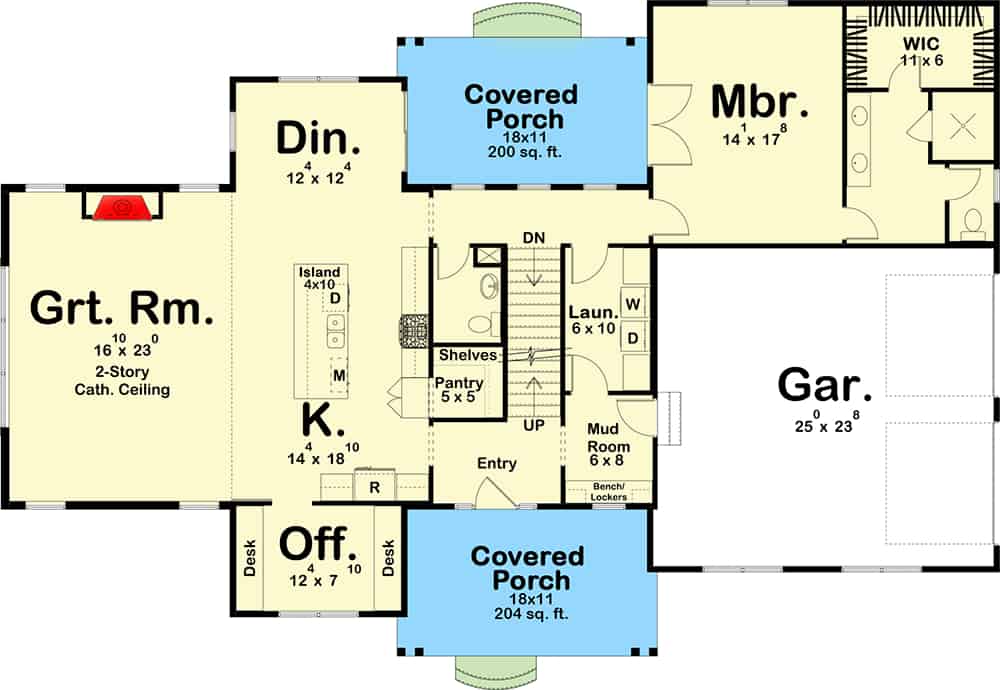 两层三卧室现代农舍的主要楼层平面图，带有前后门廊，大房间，厨房，用餐区，办公室，主要套房，洗衣房和通往侧门车库的储藏室。