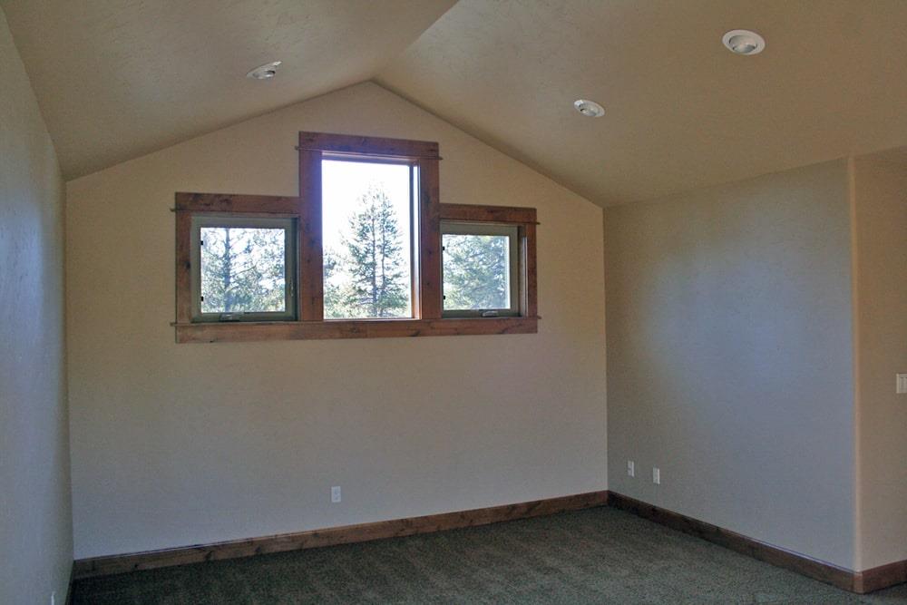 额外的房间包括三扇天窗，吸引更多的阳光和新鲜空气。