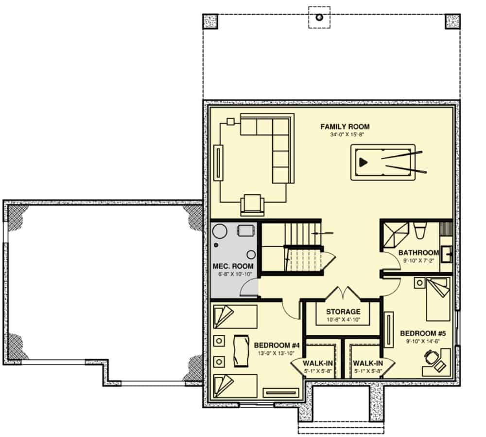 低层平面图，家庭房和两间卧室共用一个完整的浴室。