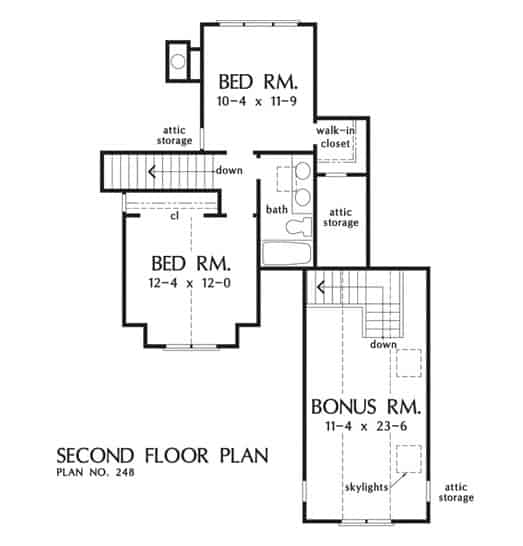 二楼平面图，有一个奖励房间和两间卧室共用一个大厅浴室。