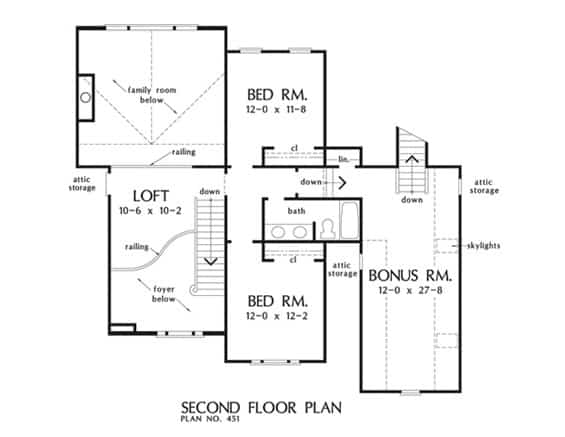 二层平面图，奖励房间和两间卧室共用一个位于中央的浴室。