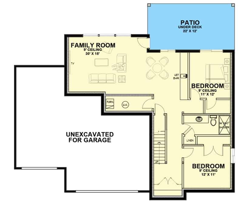 低层平面图有两间卧室和一间通往露台的家庭娱乐室。