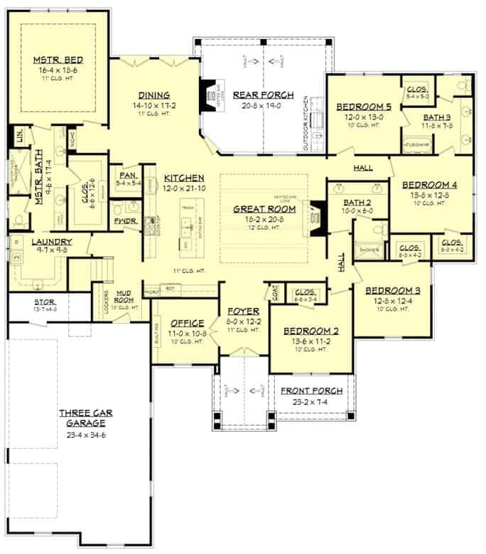 过渡单层5卧室农舍的主要楼层平面图，设有门厅、大房间、厨房、用餐区、办公室、洗衣房和通往三车位车库的储藏室。