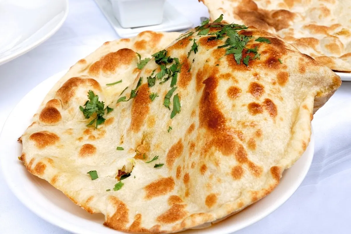希腊土耳其面包balzama白色板。