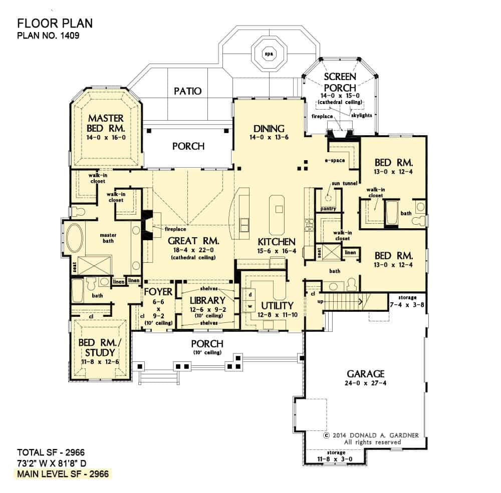 奥斯汀牧场的单层4卧室的主要楼层平面图，设有门厅，大房间，厨房，用餐区，图书馆，公用设施和广阔的户外空间。