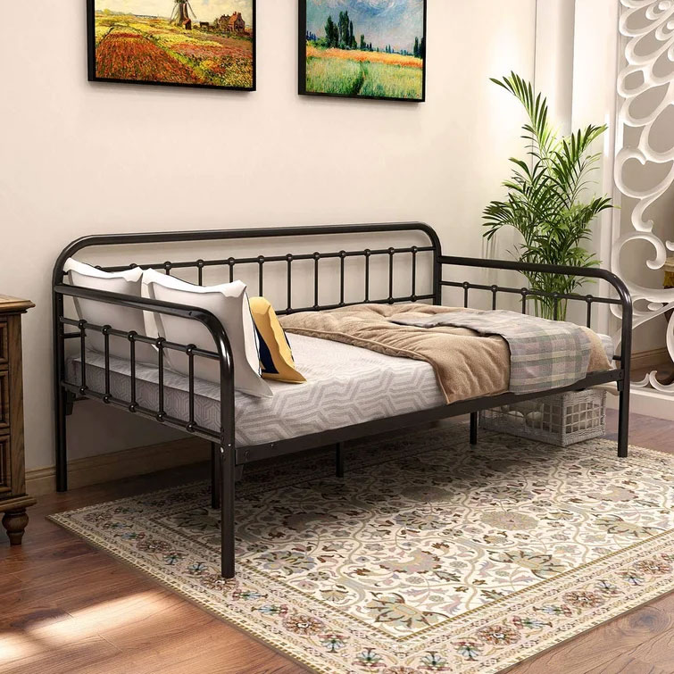 沙发床，金属框架，地毯