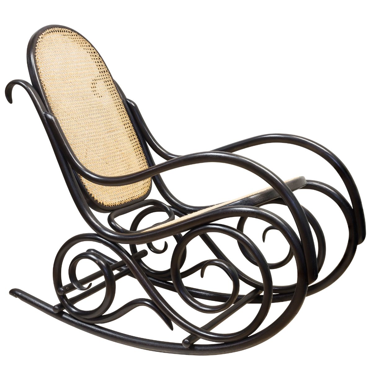 编织藤条的摇椅。