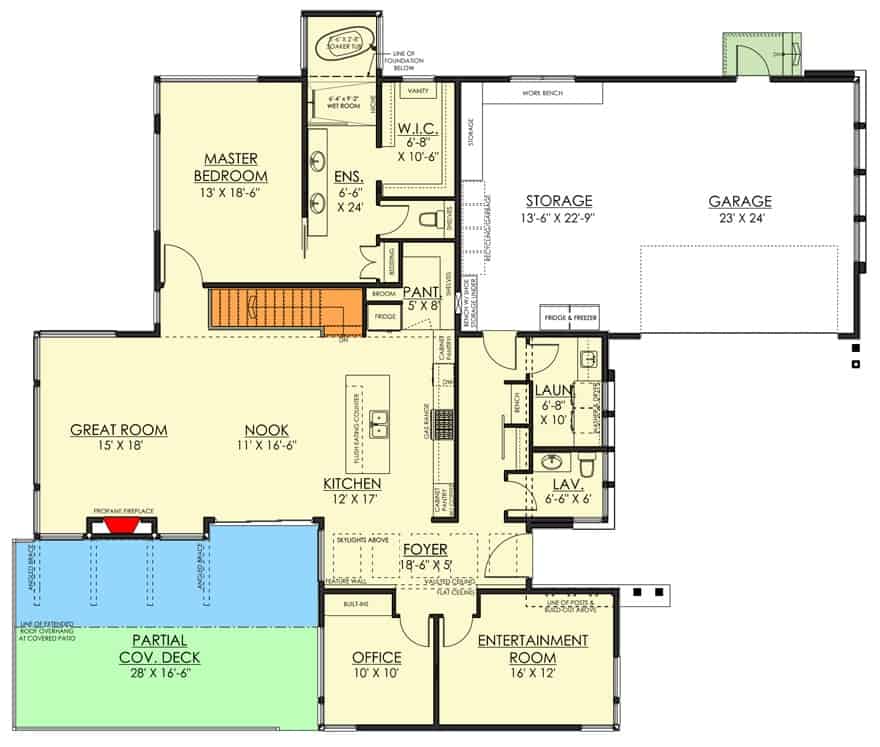 主级的平面图3层楼的山现代卧室带回家门厅、厨房、餐厅角落,大房间,主套房,办公室,娱乐的房间,洗衣服,一个超大号的车库和一个部分覆盖甲板上。