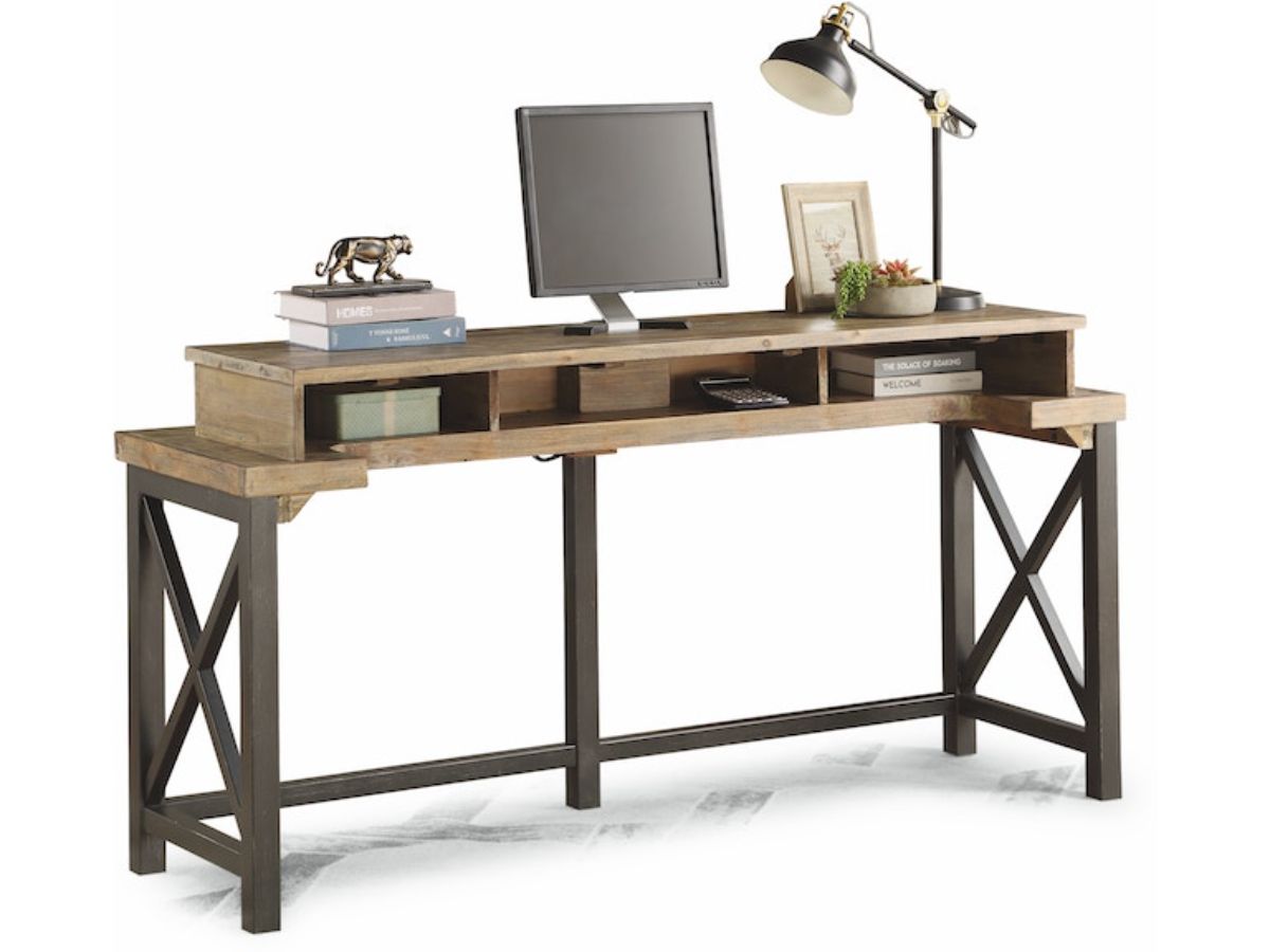 由OFC公司制造的白色背景的木工办公桌