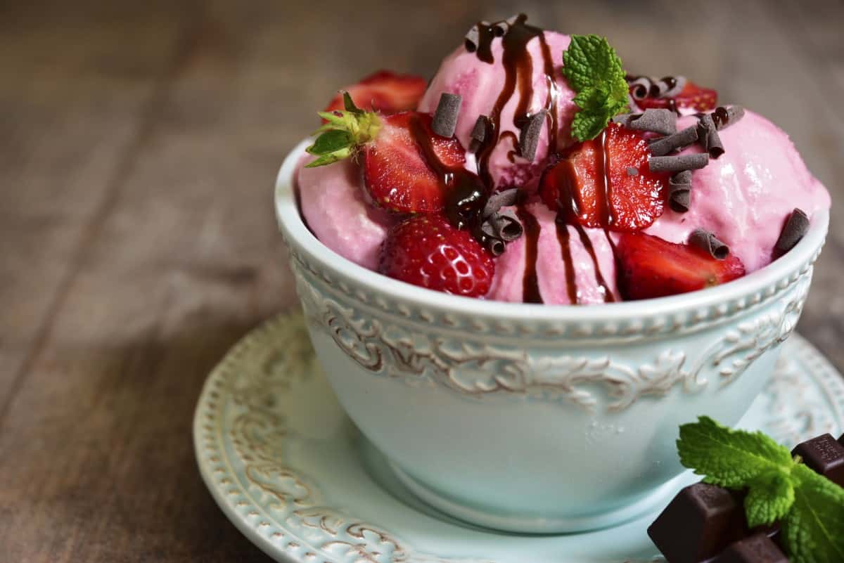 蜂蜜姜草莓冰淇淋