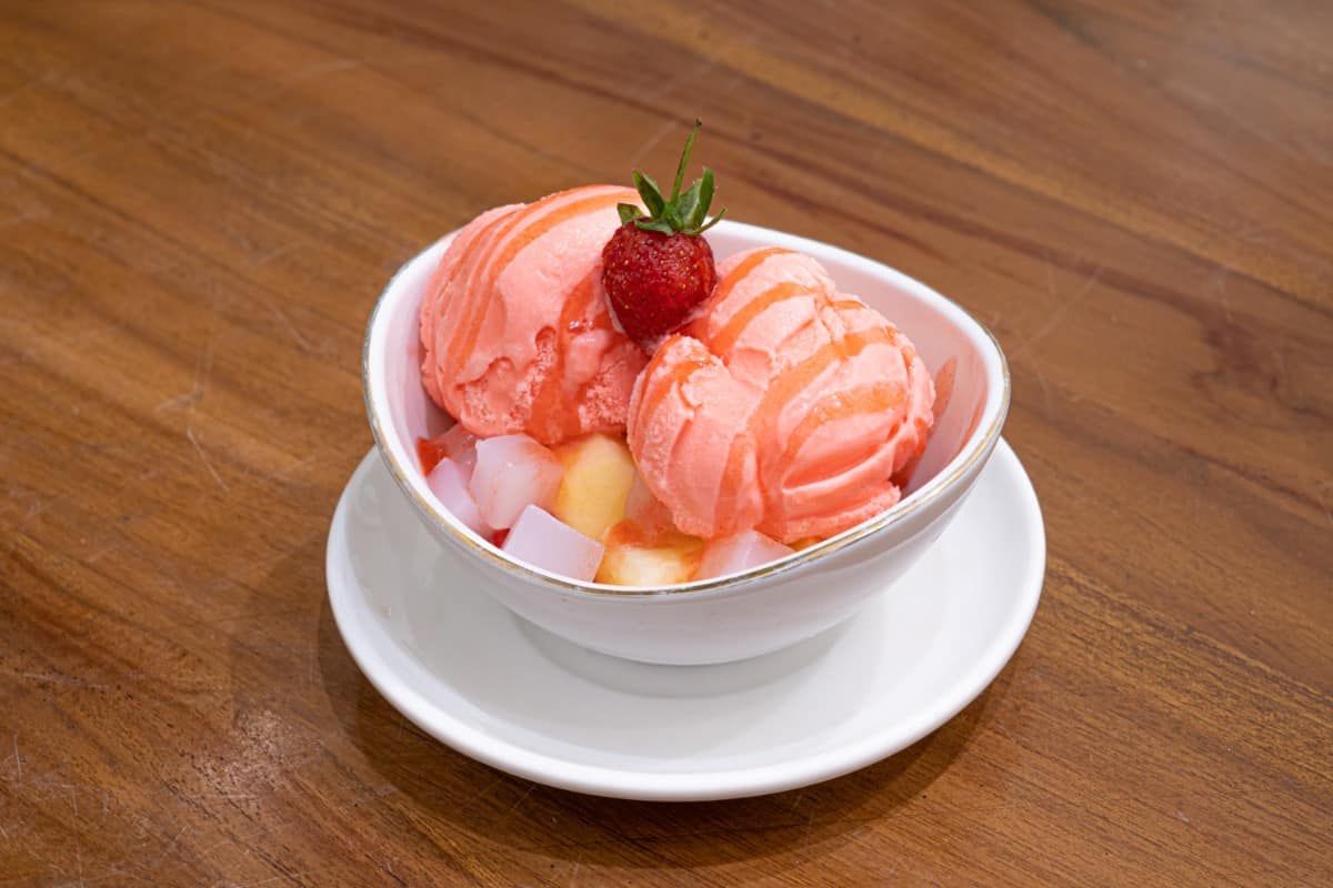 最清爽的草莓和桃子冰沙配方