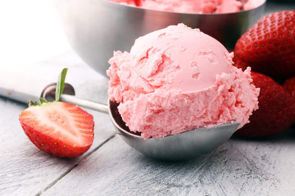 最美味的自制草莓冰淇淋