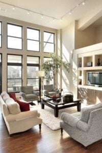 现代的客厅设计倾向于对称的关系，以保持事物的透视。