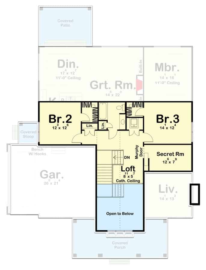 二楼平面图有两间卧室，一间密室和一间阁楼。