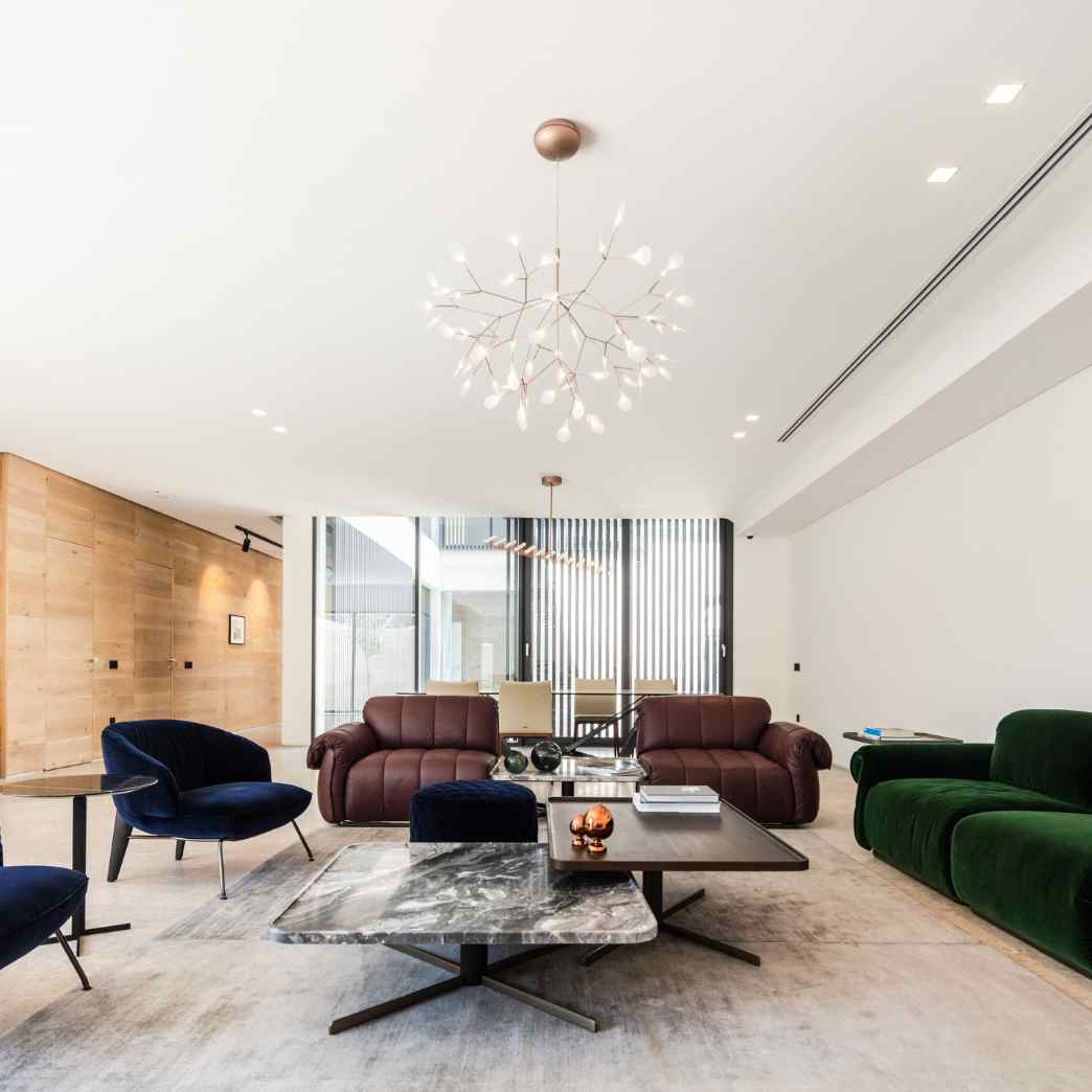 住宅生活区的室内照片，突出了精心制作的室内设计元素，为空间增添了优雅和精致的气息。