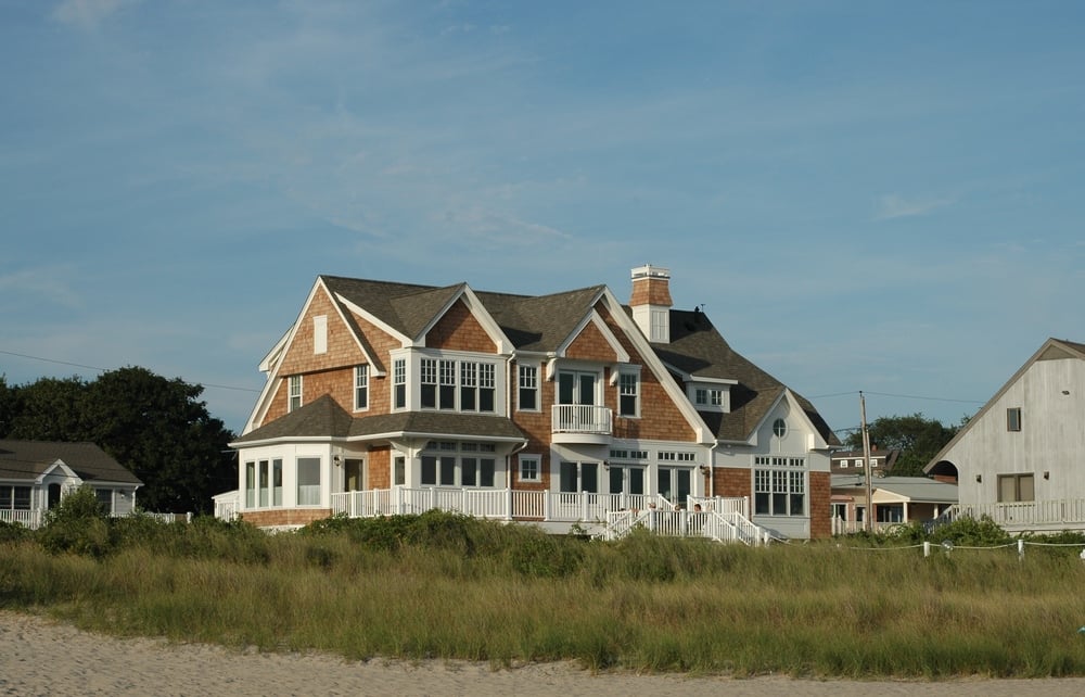 罗德岛州经典的美国东海岸海滩住宅